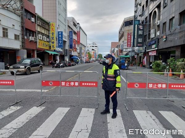 ▲台東市中央市場周邊道路進行交通管制措施。（圖／記者楊漢聲翻攝）