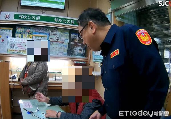 ▲郵局行員與警方成功守護民眾錢包。（圖／記者楊漢聲翻攝）