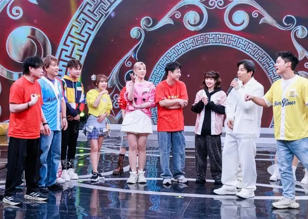 ▲▼中視除夕特別節目《飢餓遊戲》主持群合體獻唱。（圖／中視提供） 