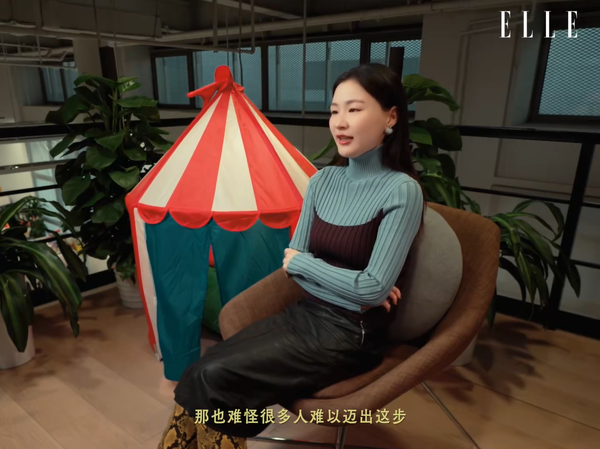 ▲▼金靖產後2個月復工被男星質疑太快：難怪很多人邁不出這步。（圖／翻攝自微博）