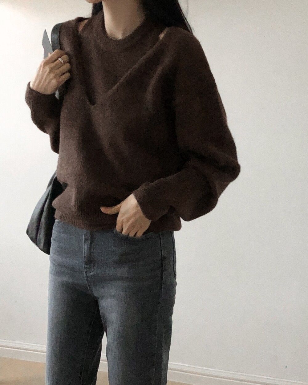 ▲針織背心穿搭     。（圖／翻攝自官網）