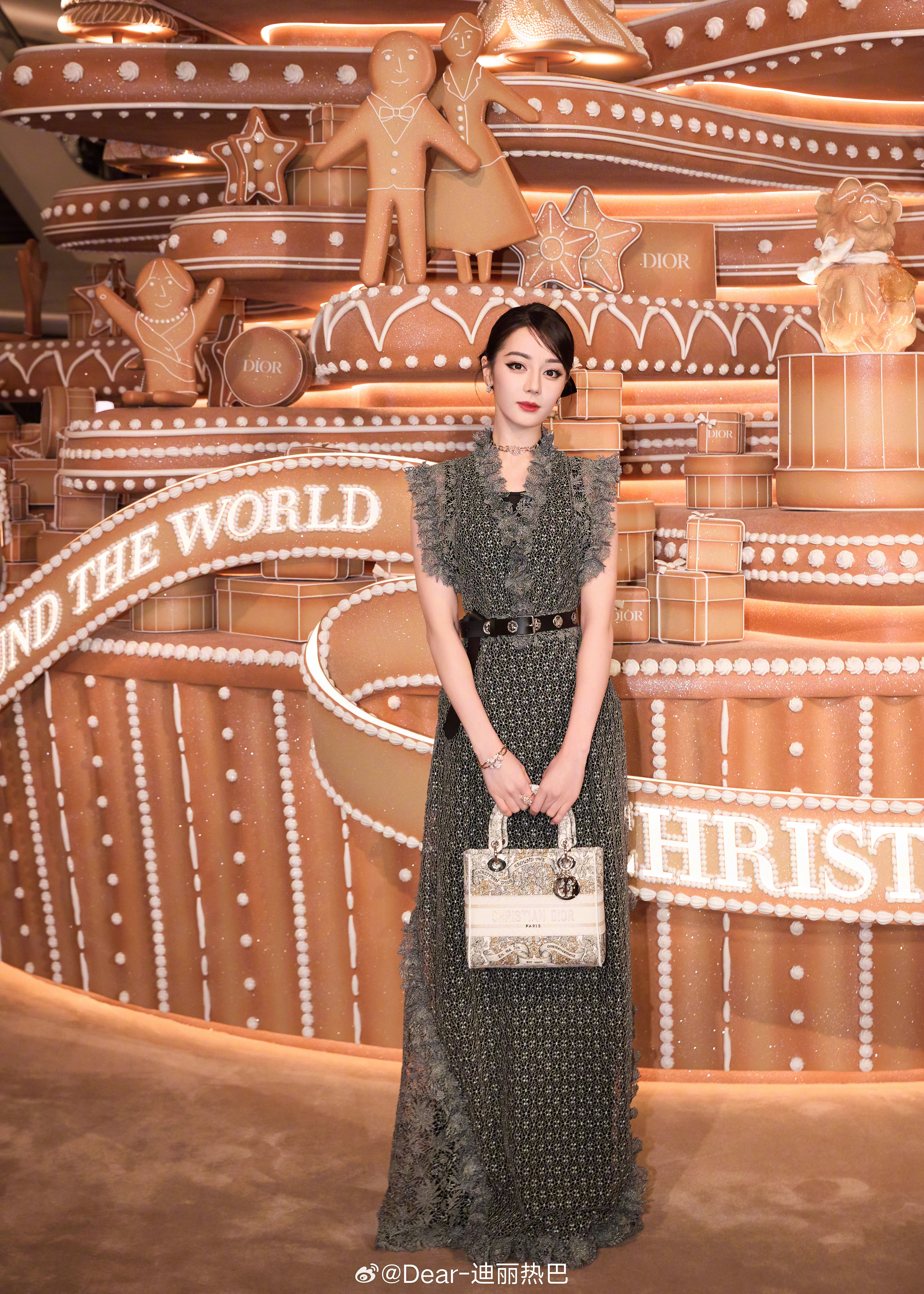 ▲▼迪麗熱巴           。（圖／翻攝微博）