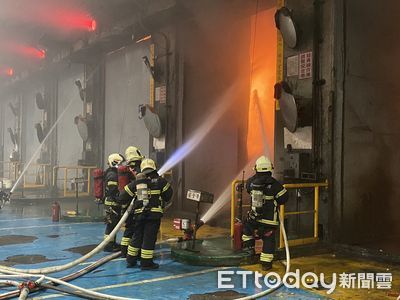 快訊／高雄小港火警「污染物飄散」　市府示警3地區緊閉門窗