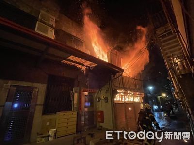 快訊／彰化市中心民宅竄火舌　緊鄰民生國小濃煙竄天