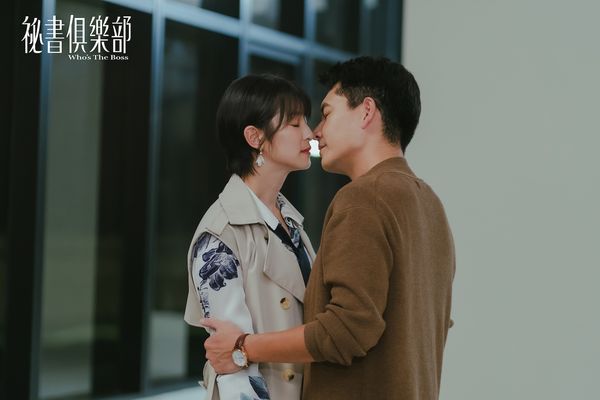 ▲《祕書俱樂部》賴雅妍周旋於張軒睿、王傳一之間。（圖／TVBS提供）