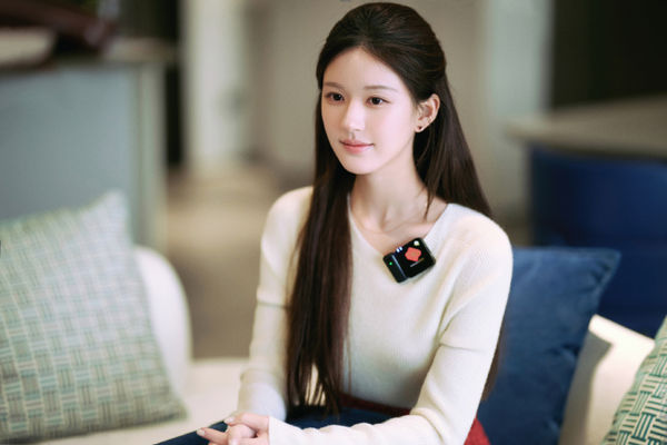 ▲趙露思停工後首次復出。（圖／翻攝自趙露思工作室微博）