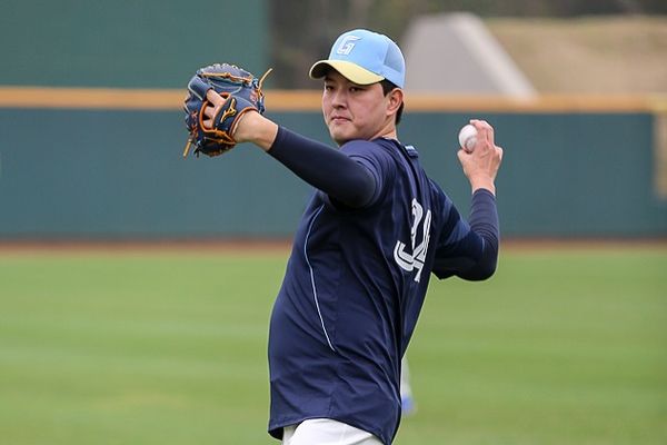 ▲▼樂天巨人終結者金元中來台春訓。（圖／截自樂天巨人IG）