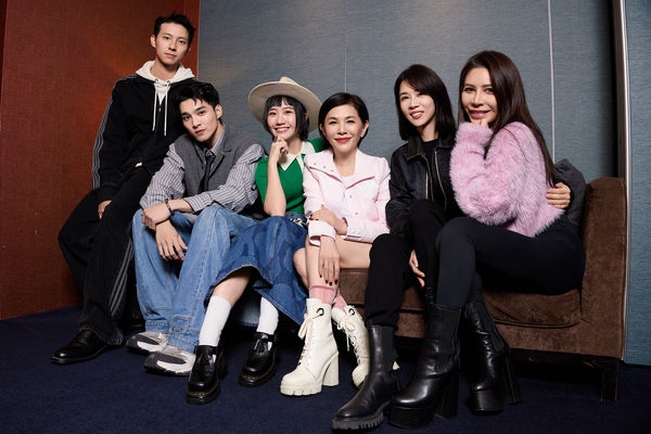 ▲▼謝盈萱、艾怡良尾牙獨得18萬！霸氣全捐了。（圖／源活娛樂、天地合娛樂提供）