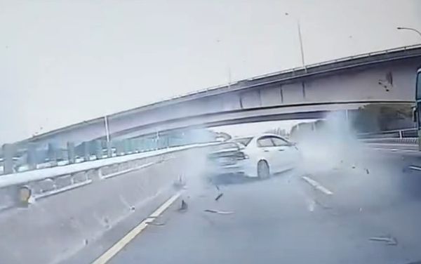 ▲故宮南院處長一家出遊遇前車爆胎煞車閃避不及遭撞上。（圖／彭子程提供）