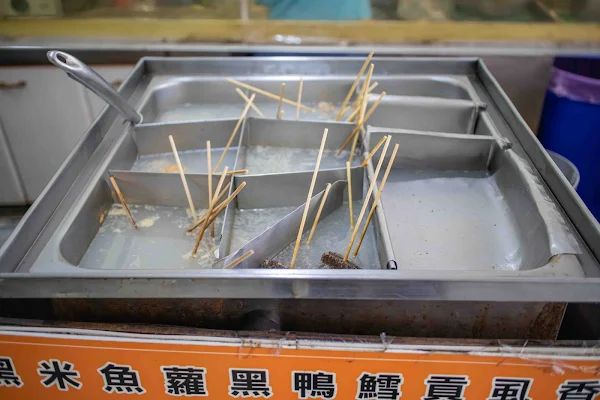 ▲▼一天賣14小時左營舊城老牌牛乳大王。（圖／部落客美熊提供）