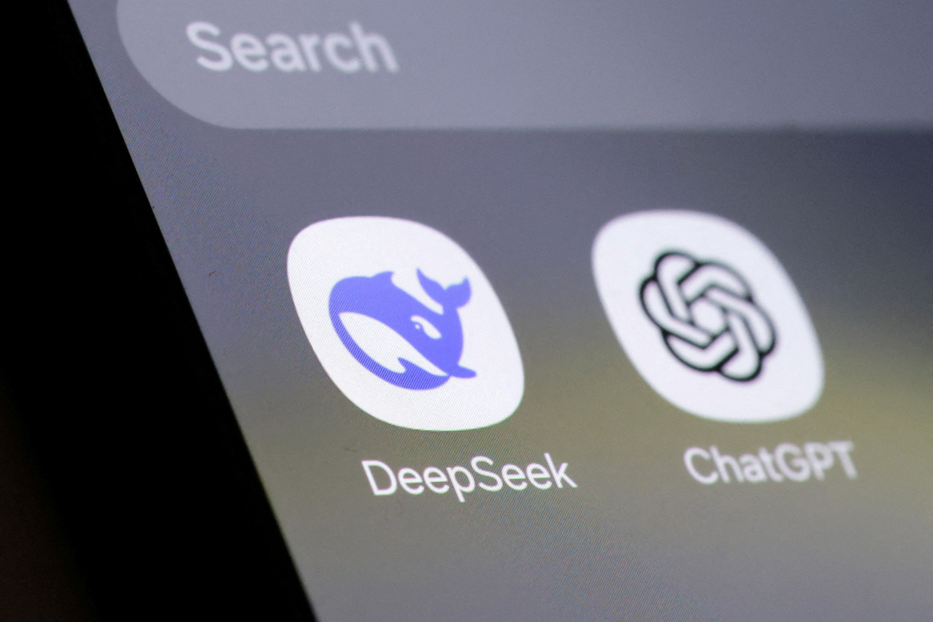 ▲▼中國AI新創公司DeepSeek（深度求索）推出新AI模型DeepSeek R1。（圖／路透）