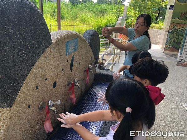 ▲▼保持良好衛生習慣是預防諾羅病毒最好的方法，尤其要勤洗手。（圖／花蓮衛生局提供，下同）