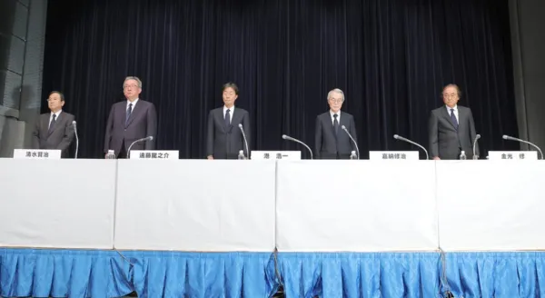 ▲港浩一因危機處理不當而引發更大風波，富士電視台兩高層宣布下台。（圖／翻攝自每日新聞、報知新聞社）