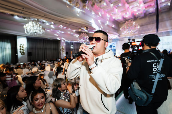 ▲羅志祥炸翻全場，現場陷入瘋狂。（圖／李老闆直播集團）