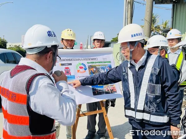 ▲▼  翁章梁視察164線人本路廊整合，搶在春節前全面通行    。（圖／嘉義縣政府提供）