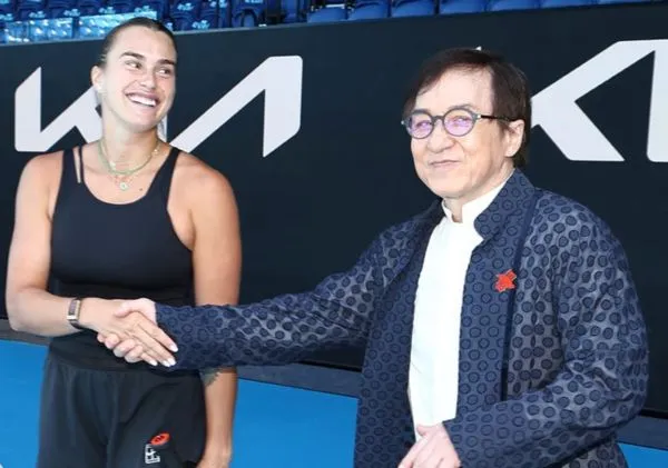 ▲成龍「死亡之握」發威，澳網兩大好手都在決賽輸球無緣奪冠。（圖／取自澳網IG）