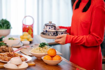 除夕團圓人不圓！營養師曝「年夜飯熱量陷阱」　聰明吃不發胖