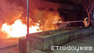 基隆表兄弟放沖天炮釀火警！2車慘遭燒毀　父母須連帶賠60萬