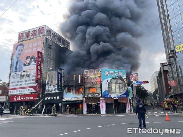 ▲台南4間店鋪在大年初一就發生火燒情況            。（圖／記者林東良翻攝）