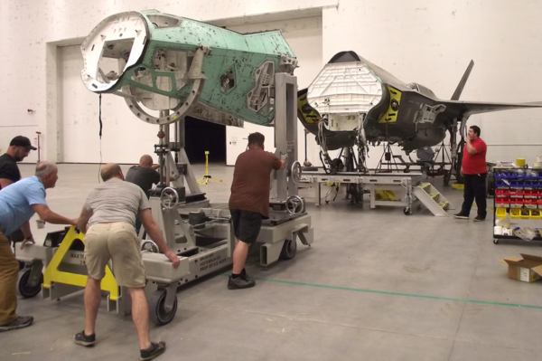 ▲▼被稱為「科學怪人閃電」（Franken-Lightning）的F-35A「閃電 II 型」（Lightning II）戰機。（圖／取自Hill Air Force Base）