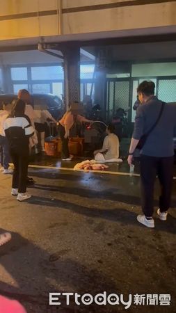 ▲▼          花蓮縣廣東街一民宅，除夕（28）晚間發生爆炸   。（圖／記者柯政誟翻攝）