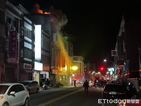 ▲台東一處透天厝發生大火。（圖／記者楊漢聲翻攝）