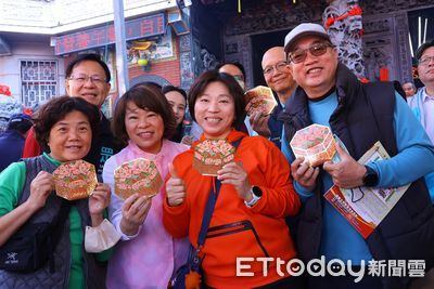 市營利事業銷售額連5年創新高　黃敏惠初二廟宇發紅包感謝市民