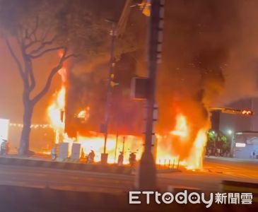 台中燒肉店大火、星巴克燒光　顧客咖啡喝一半驚逃：店員喊失火了