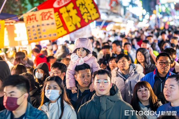 ▲▼   全台夜市人潮之冠！嘉義文化路夜市春節人潮翻倍、突破36萬人次 來嘉旅遊正夯  。（圖／嘉義市政府提供）