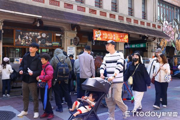 ▲▼   全台夜市人潮之冠！嘉義文化路夜市春節人潮翻倍、突破36萬人次 來嘉旅遊正夯  。（圖／嘉義市政府提供）