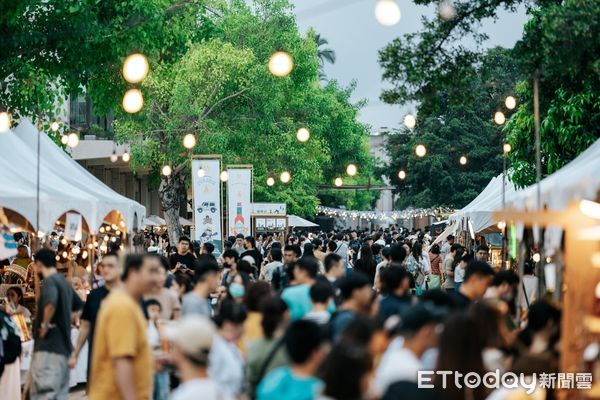 ▲▼   全台夜市人潮之冠！嘉義文化路夜市春節人潮翻倍、突破36萬人次 來嘉旅遊正夯  。（圖／嘉義市政府提供）