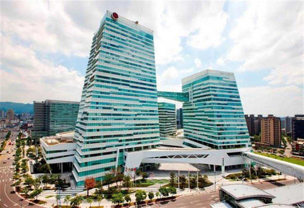 中信金2024年稅後盈餘720.28億元，每股稅後盈餘（EPS）為3.64元創下新高，股價也從28元飛高到39元。（圖／報系資料照）