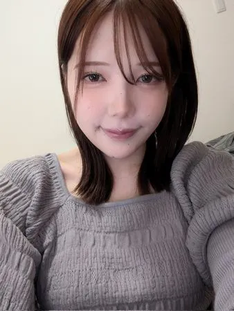 ▲▼曾擔任女主播的YouTuber青木歌音踢爆遭男諧星強拉開房。（圖／翻攝自X、YouTube）