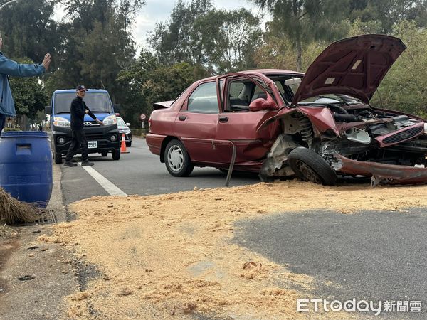 ▲金門今天接連發生2起車禍事故，疑似為超車不慎及精神不濟釀禍。（圖／記者林名揚翻攝）