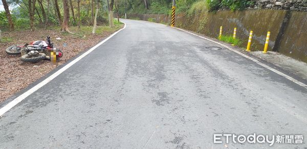 ▲泰武鄉自小客車與機車發生交通事故             。（圖／記者陳崑福翻攝）