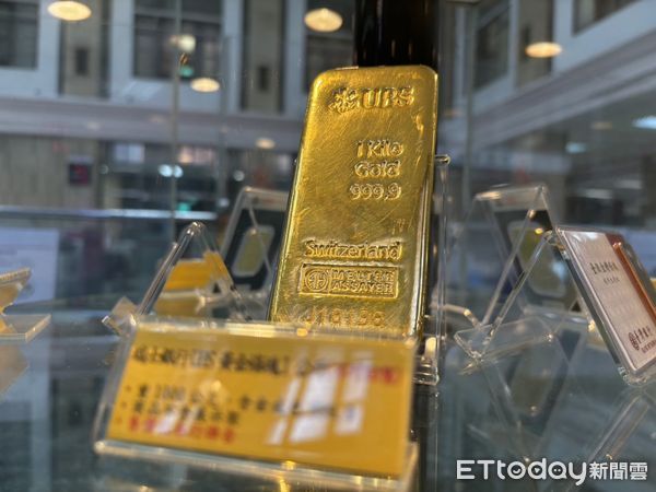 ▲圖為台銀總行展示黃金金條。（圖／記者陳瑩欣攝）