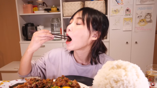 ▲▼木下佑香宣布引退大胃王。（圖／翻攝自YouTube）