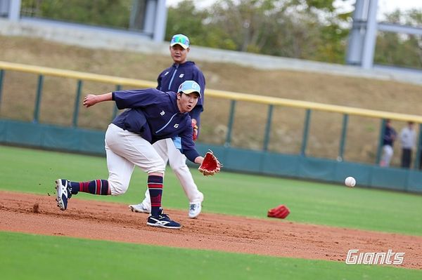 ▲▼樂天巨人善用亞太棒球場各種設施。（圖／截自樂天巨人官方IG）