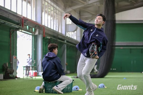 ▲▼樂天巨人善用亞太棒球場各種設施。（圖／截自樂天巨人官方IG）