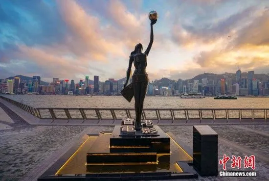 ▲▼香港著名景點星光大道。（圖／翻攝自中新網）