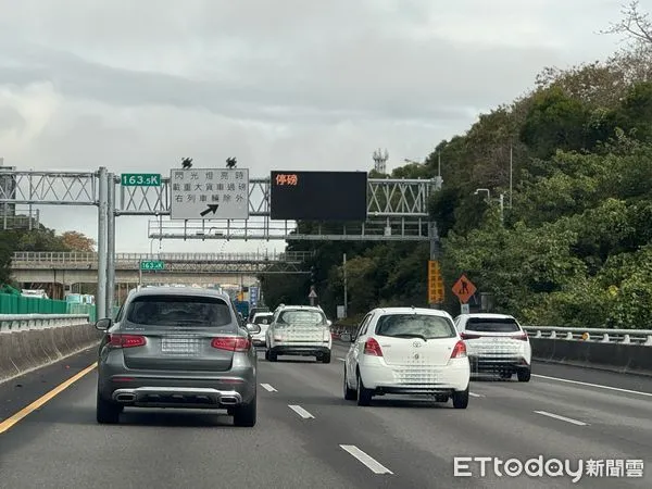 ▲▼國道車潮,國道塞車,國道。（圖／記者李姿慧攝）