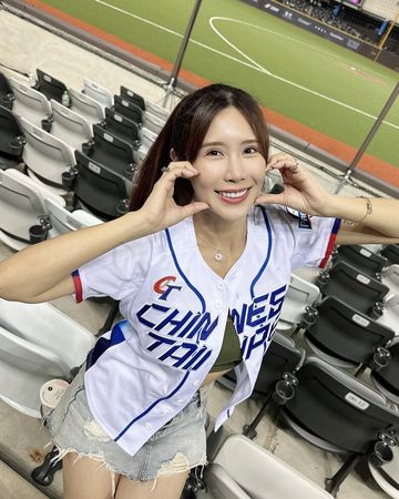 ▲▼「最美MC」沐妍發文告別樂天曝離開原因。（圖／翻攝自Instagram／moon_t96）