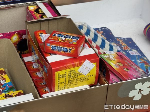 ▲▼  爆竹 煙火           。（圖／記者劉亮亨攝）