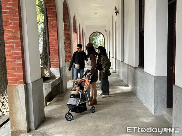 ▲古蹟行春系列活動結合古蹟園區開放寵物入園，使今年台南市文化局各園區春節期間湧入近29萬人次、創造逾700多萬餘元的收入佳績。（圖／記者林東良翻攝，下同）