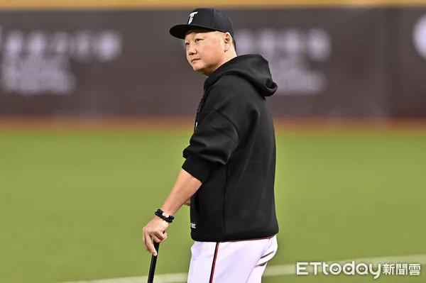 ▲▼中華隊總教練曾豪駒出席世界棒球經典賽資格賽中華隊開訓。（圖／記者李毓康攝）