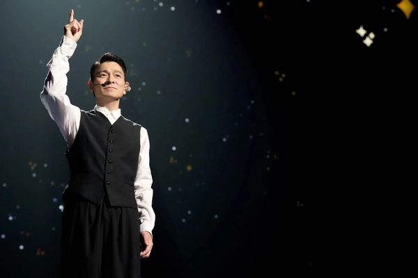  劉德華在IG有多個冒充他的個人帳號，而且資訊相當快速豐富，騙倒不少粉絲。（翻攝映藝娛樂臉書）