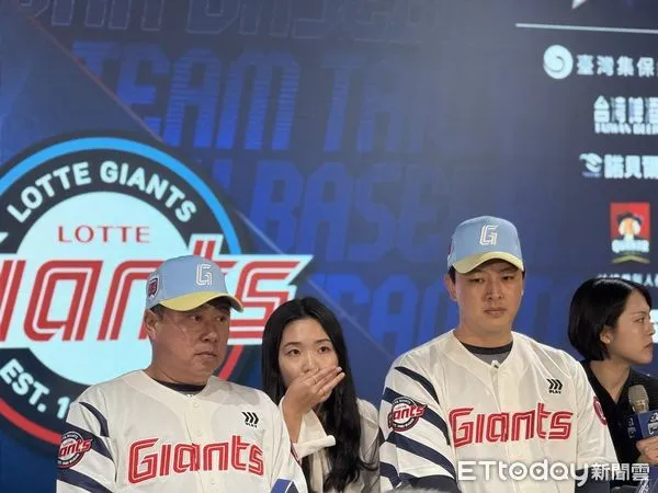 ▲▼        樂天巨人 金泰亨 總教練、金元中選手     。（圖／記者王真魚攝）