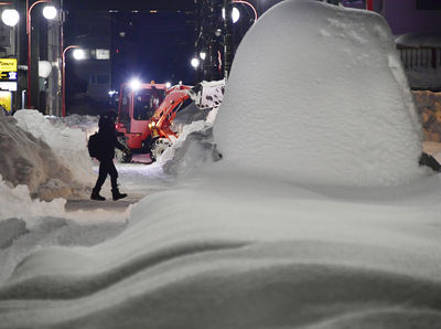 入冬最強寒流！暴風雪襲北海道「一夜降120cm」　白川村降雪破紀錄