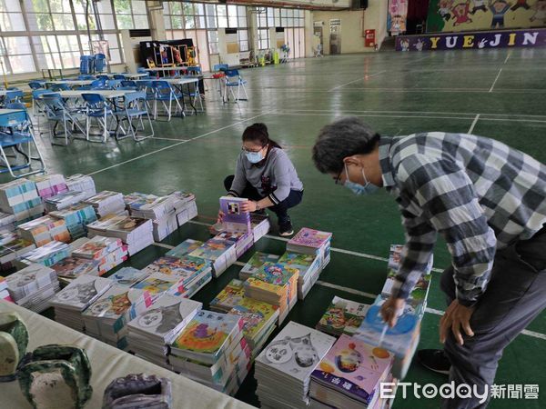 ▲台南地震許多學校受損，教育局展開復原行動，並與各校緊密合作，提供支援與協助，目前各校均已完成整備，2月5日將順利開學，確保師生安全無虞。（圖／記者林東良翻攝，下同）