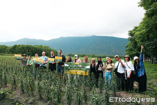 ▲▼兩部課程將於3月同步上架至「雙語政策YouTube頻道，民眾透過輕鬆有趣的影片學習英語，也更深入認識花蓮的魅力。（圖／花蓮縣政府提供，下同）